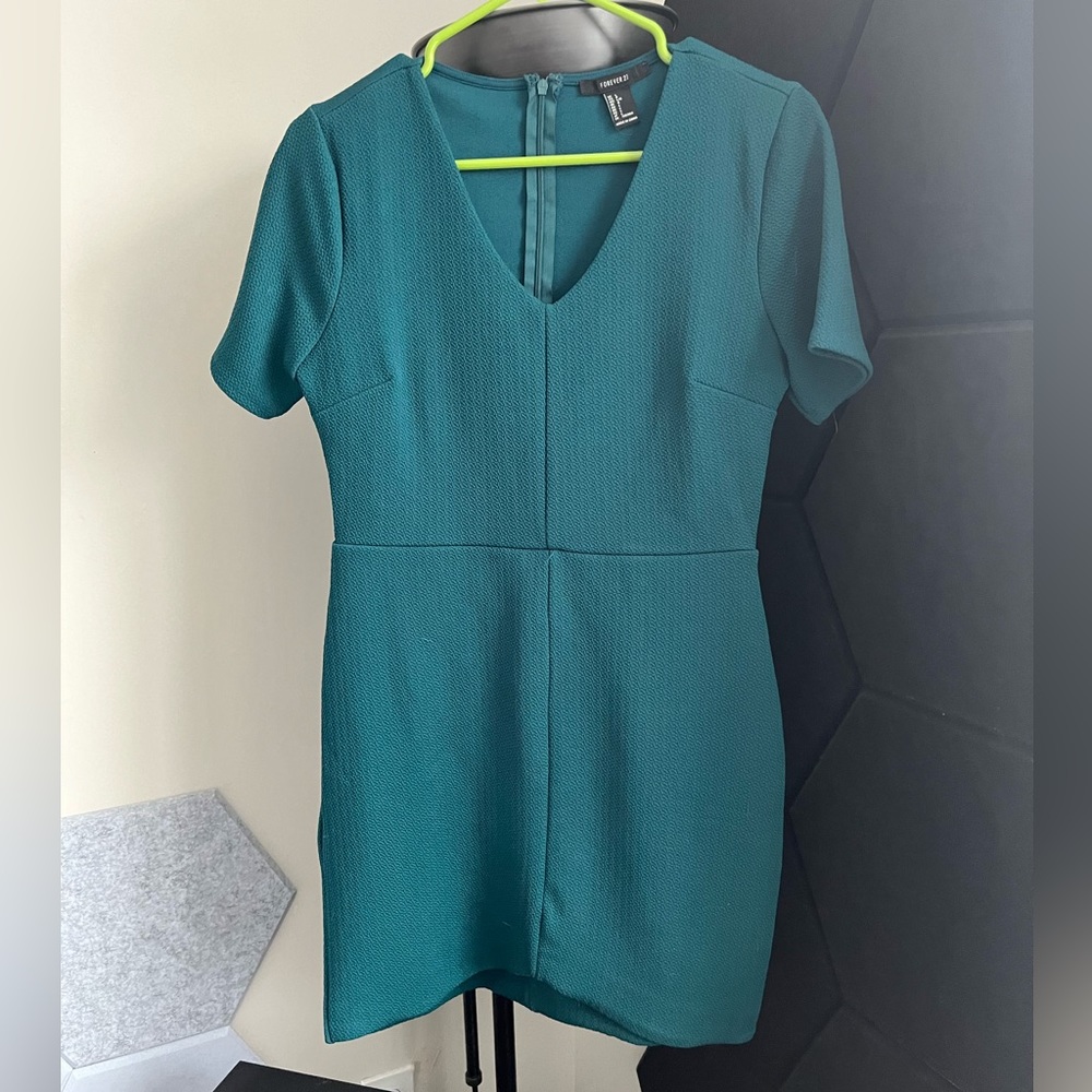 ✨2/$10 | Forever 21 Short Sleeve Mini Dress
